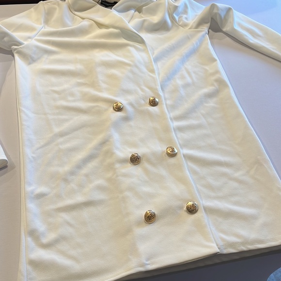 Prettylittlething Petite White Gold Button Blazer Dress - Picture 9 of 11